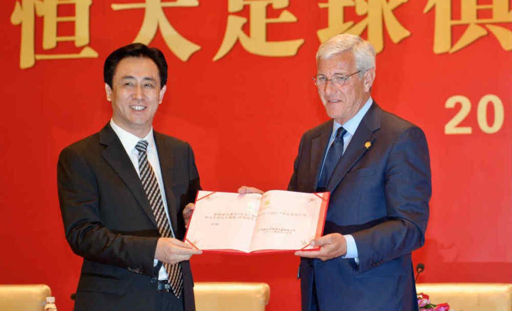 叶辰感叹道：我是希望通过咱们这个回春丹拍卖会，把金陵整个的国际知名度以及经济发展程度，都给提一个台阶，等冬雪那边把那些高端项目都确定下来，到时候就把这帮有钱人再叫来金陵，让他们尽全力在金陵投资置业，到那个时候，金陵一定会一跃成为国际新宠。